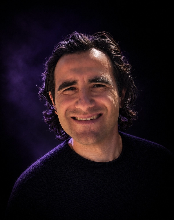 Portrait of Nick Belhomme